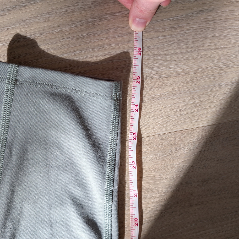 Women's High-Waisted Green Leggings - Picture 11 of 12
